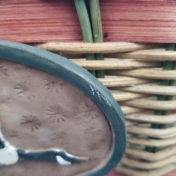 Rustic wicker basket - Picture 3 of 9